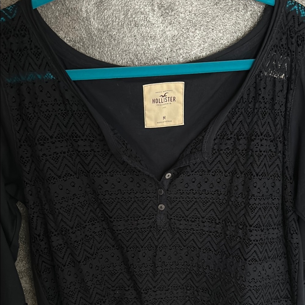 Vintage Hollister Women's NWT dark Navy Patterned Blouse